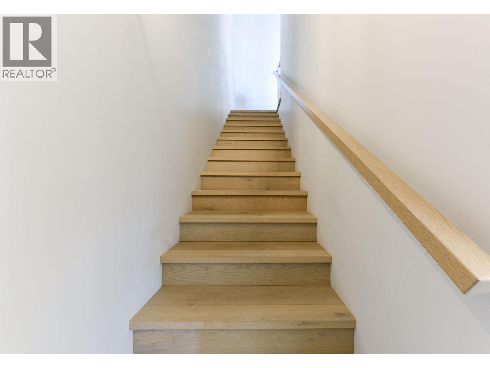 #101 222 Lee Avenue - 8