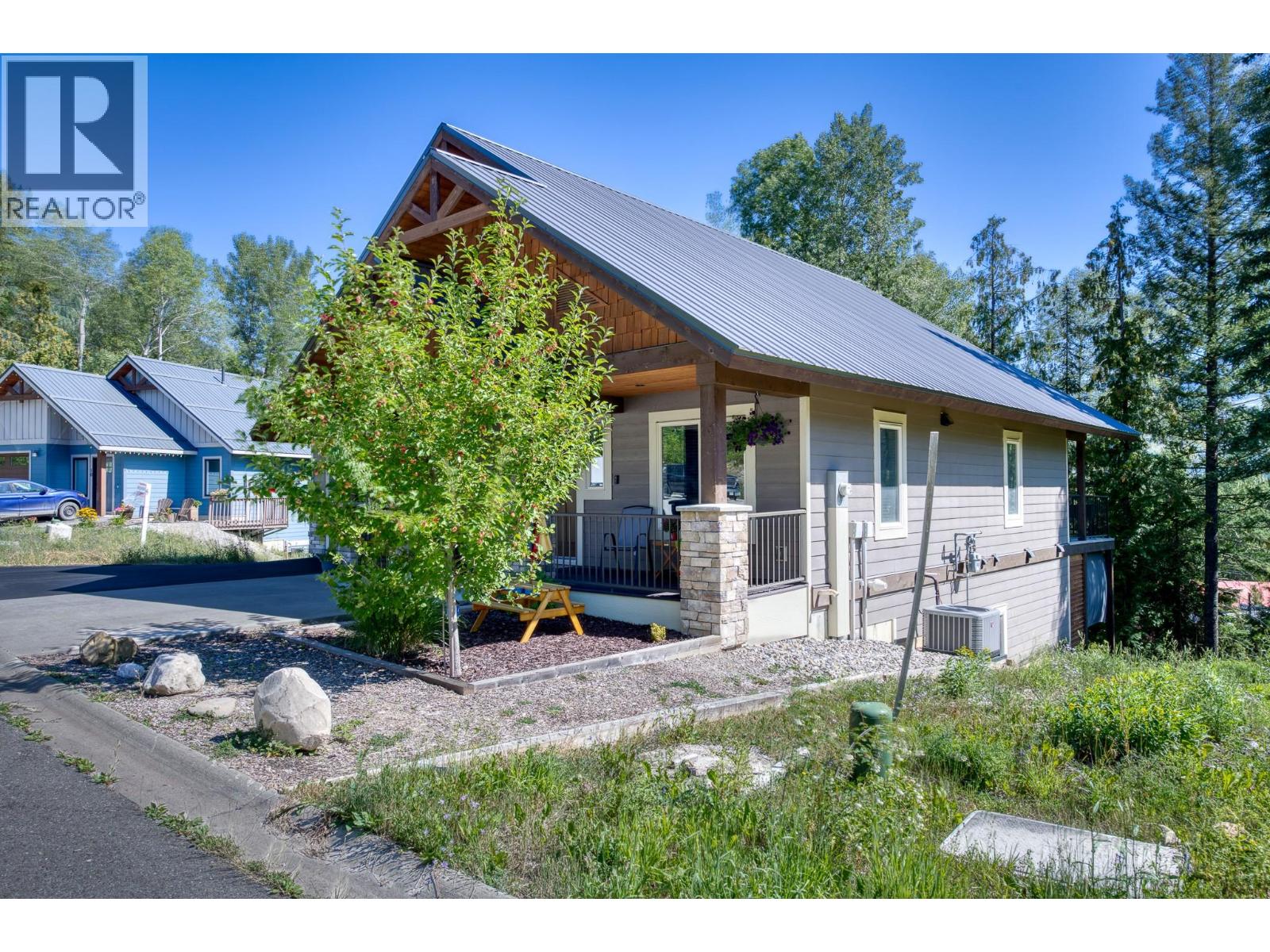 Photo 3 of 12 Alpine Trail Place, Fernie BC