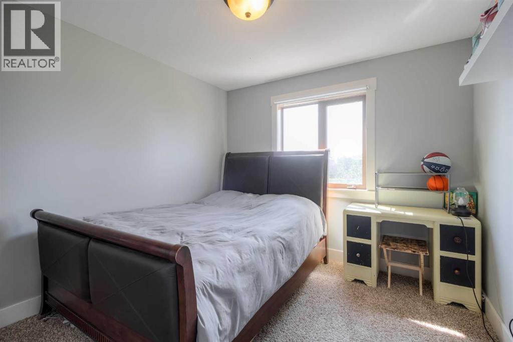 Photo 41 of 3120 22 Street, Coaldale AB