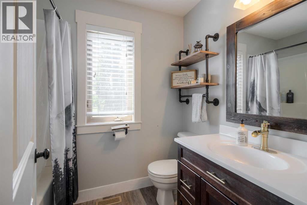 Photo 3 of 3120 22 Street, Coaldale AB
