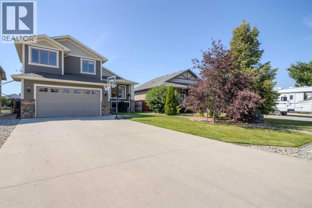 Photo 2 of 3120 22 Street, Coaldale AB