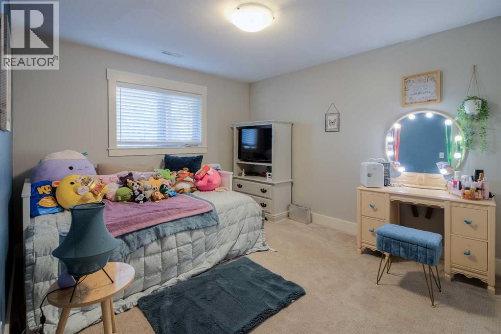 Photo 34 of 3120 22 Street, Coaldale AB