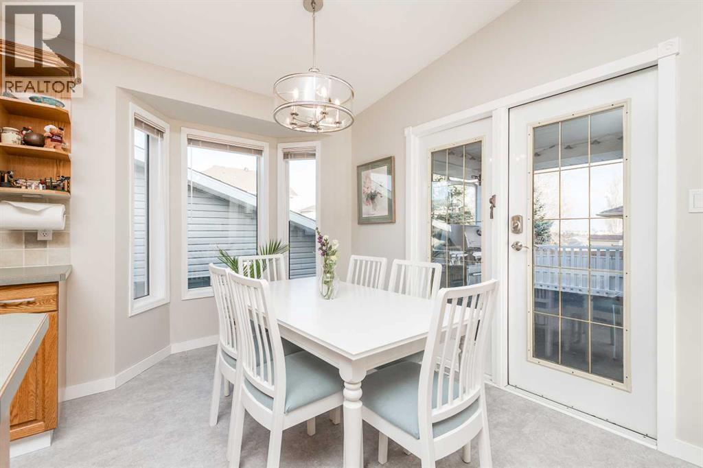 Photo 11 of 277 Coachwood Point W, Lethbridge AB