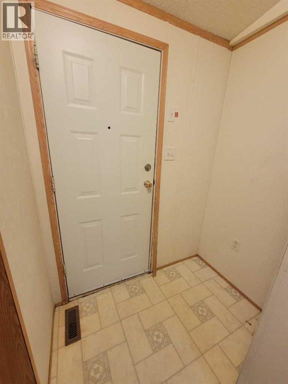 Photo 12 of 9006 87 Avenue, Grande Prairie AB