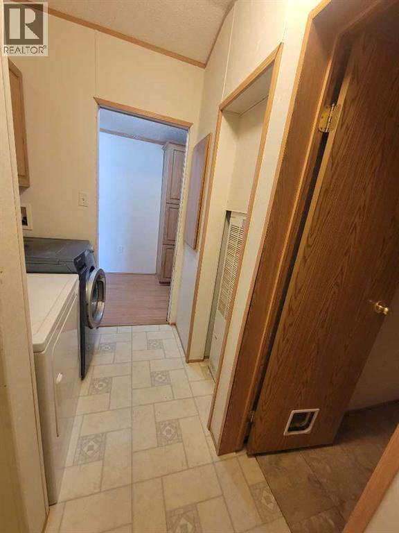 Photo 4 of 9006 87 Avenue, Grande Prairie AB
