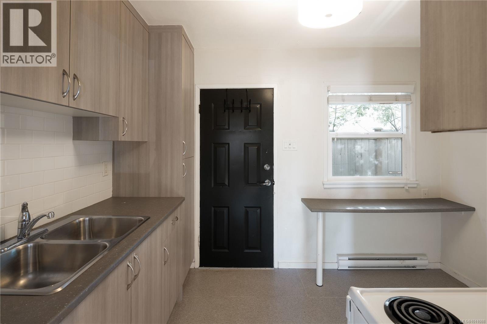 Photo 15 of 1502 1508 Davie St, Victoria BC