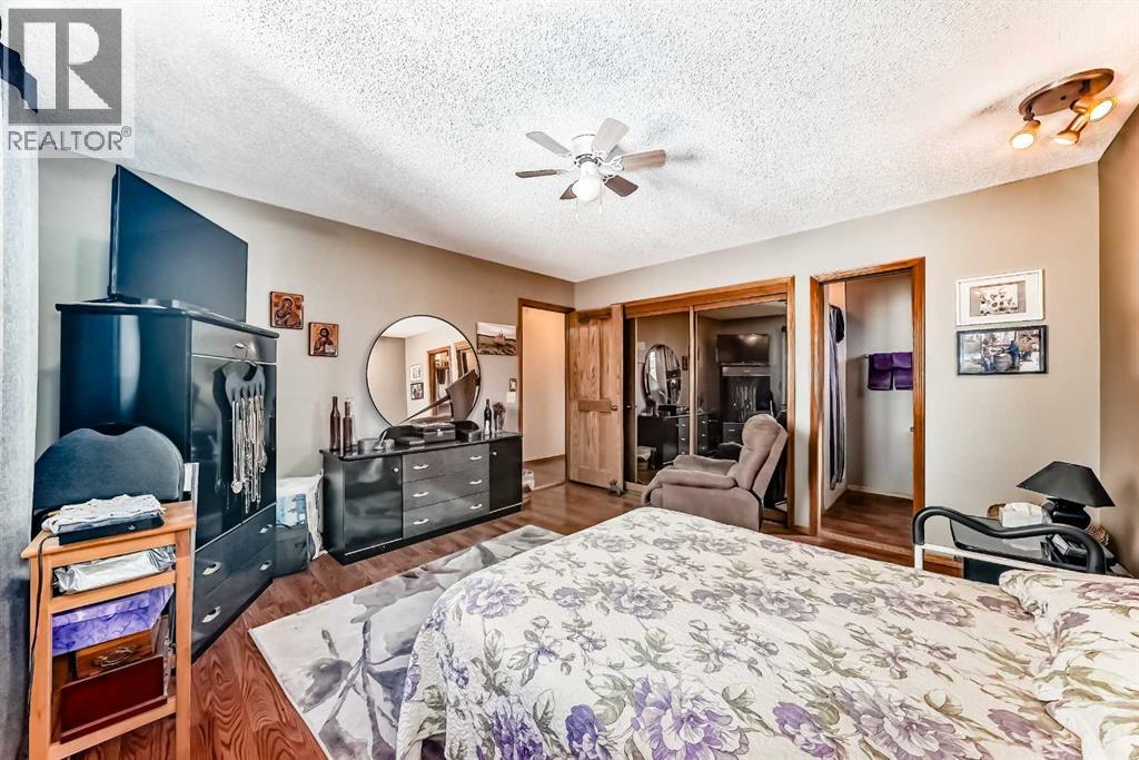 Photo 21 of 22 Glenhill Drive, Cochrane AB
