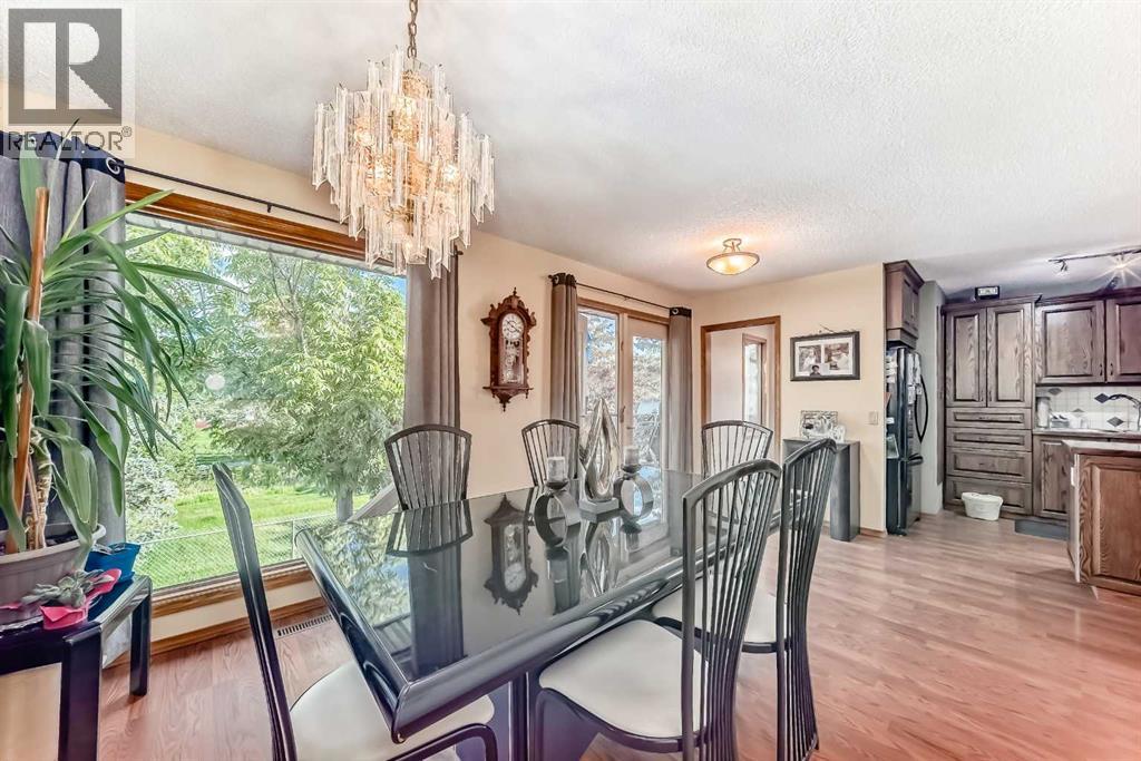 Photo 10 of 22 Glenhill Drive, Cochrane AB