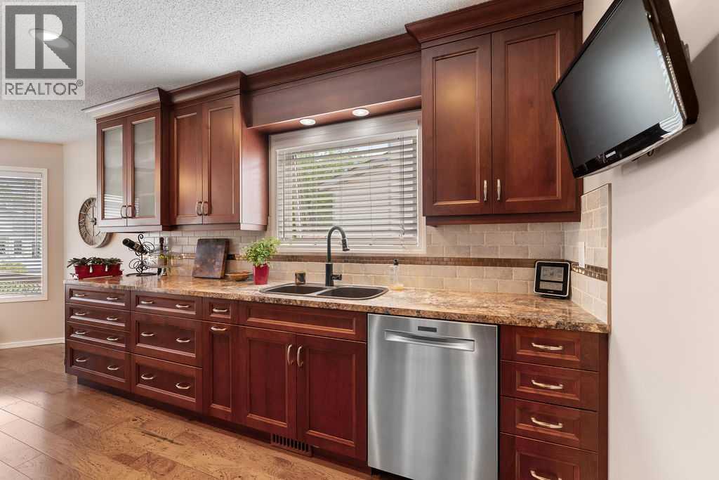 Photo 40 of 10 Hunters Gate, Okotoks AB