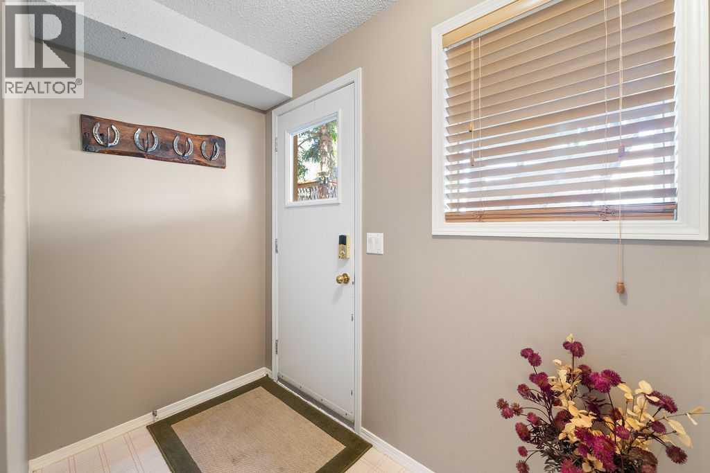 Photo 17 of 10 Hunters Gate, Okotoks AB