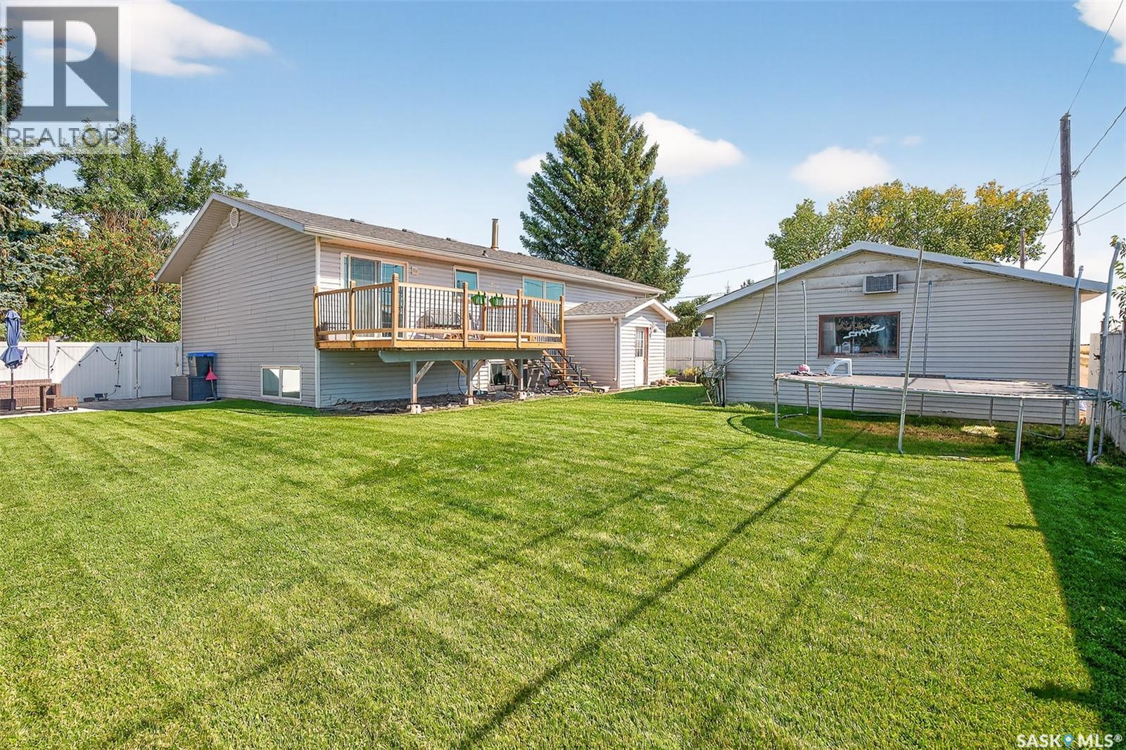 Photo 36 of 1503 Spadina Street, Moose Jaw SK
