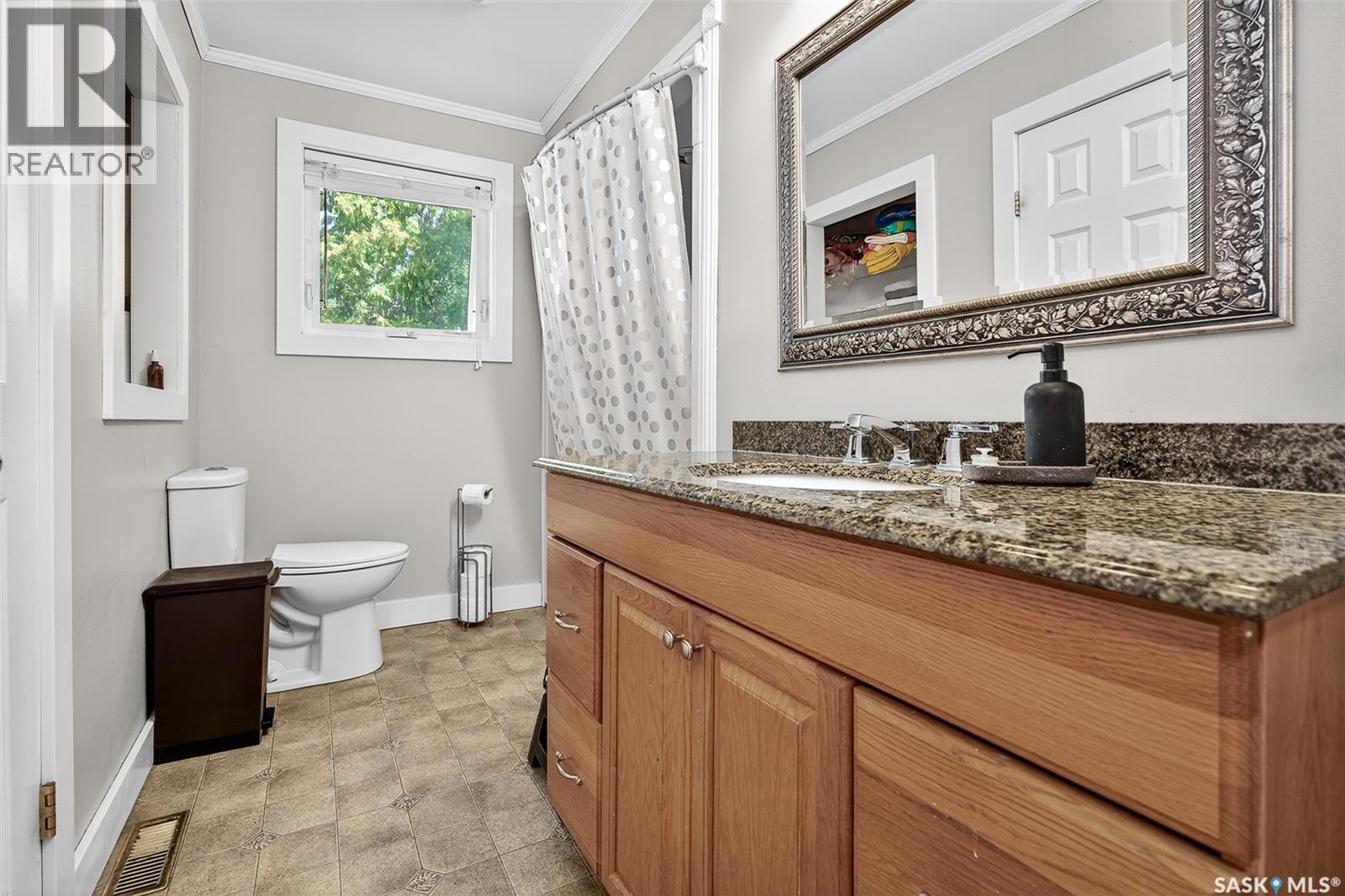 Photo 18 of 1503 Spadina Street, Moose Jaw SK