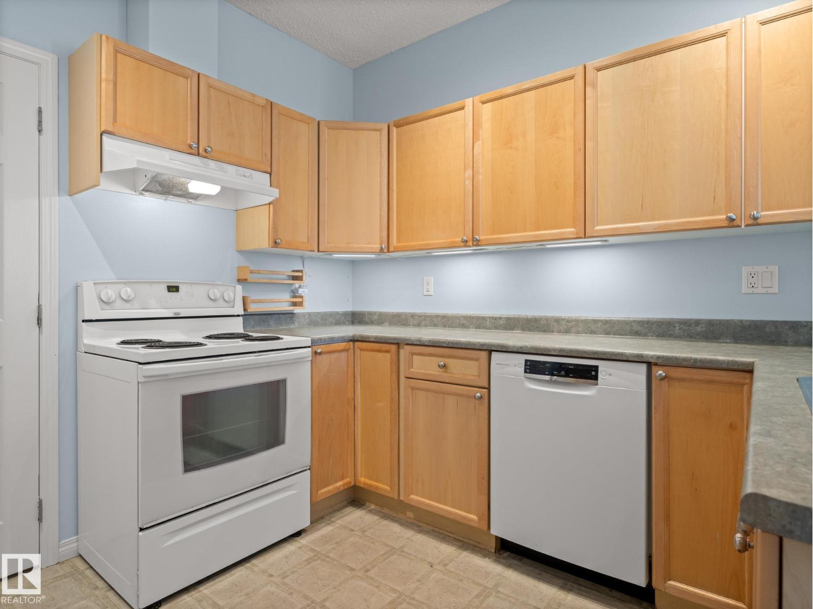 Photo 11 of 40 3040 Spence Wd Sw, Edmonton AB