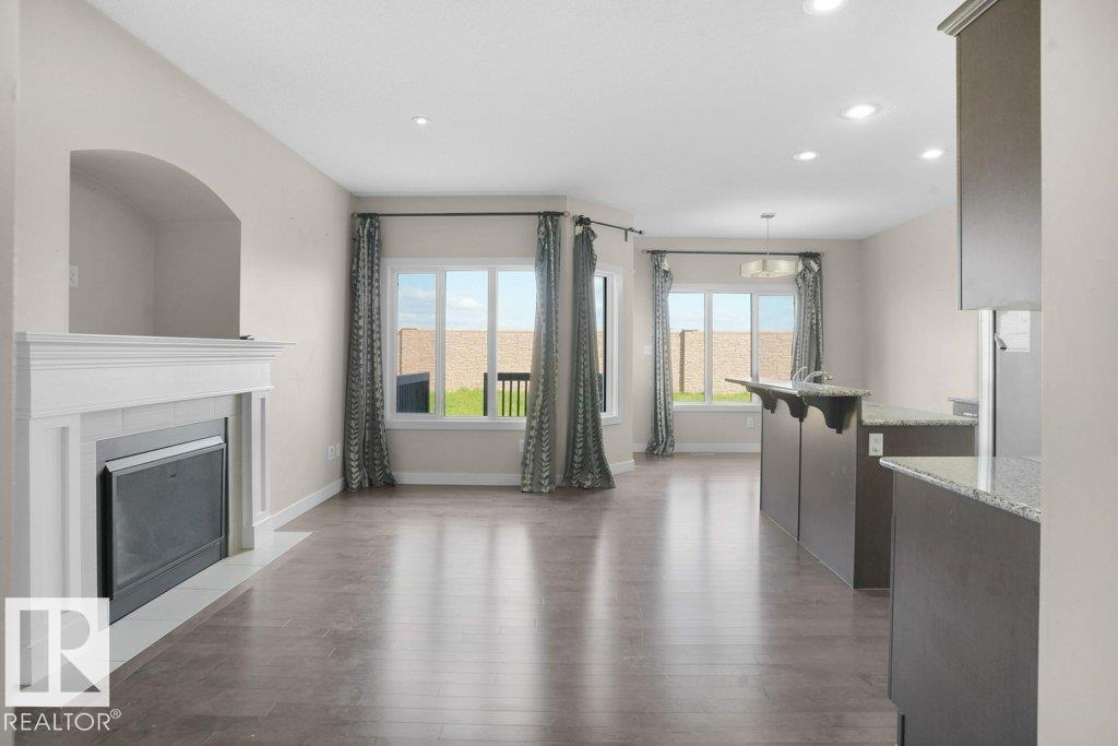 Photo 13 of 2302 Casey Cr Sw, Edmonton AB