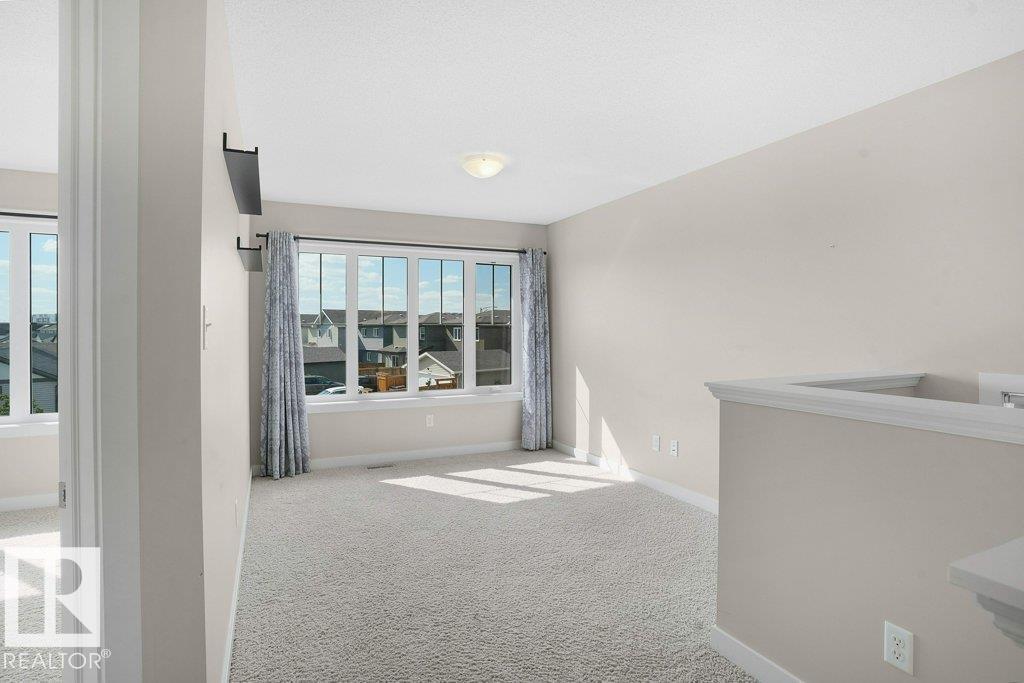 Photo 10 of 2302 Casey Cr Sw, Edmonton AB