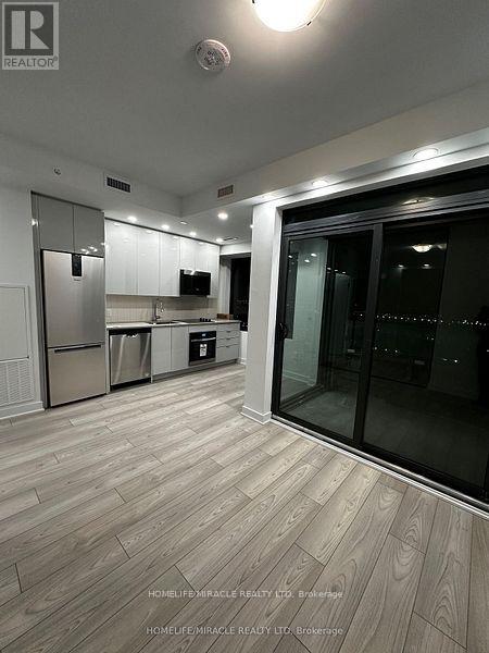 Photo 7 of 1409 2920 Hwy 7, Vaughan ON