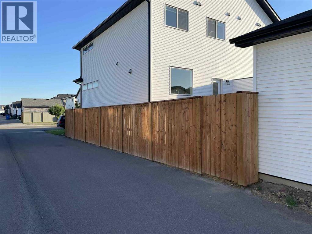 Photo 17 of 4615 Fairmont Gate S, Lethbridge AB