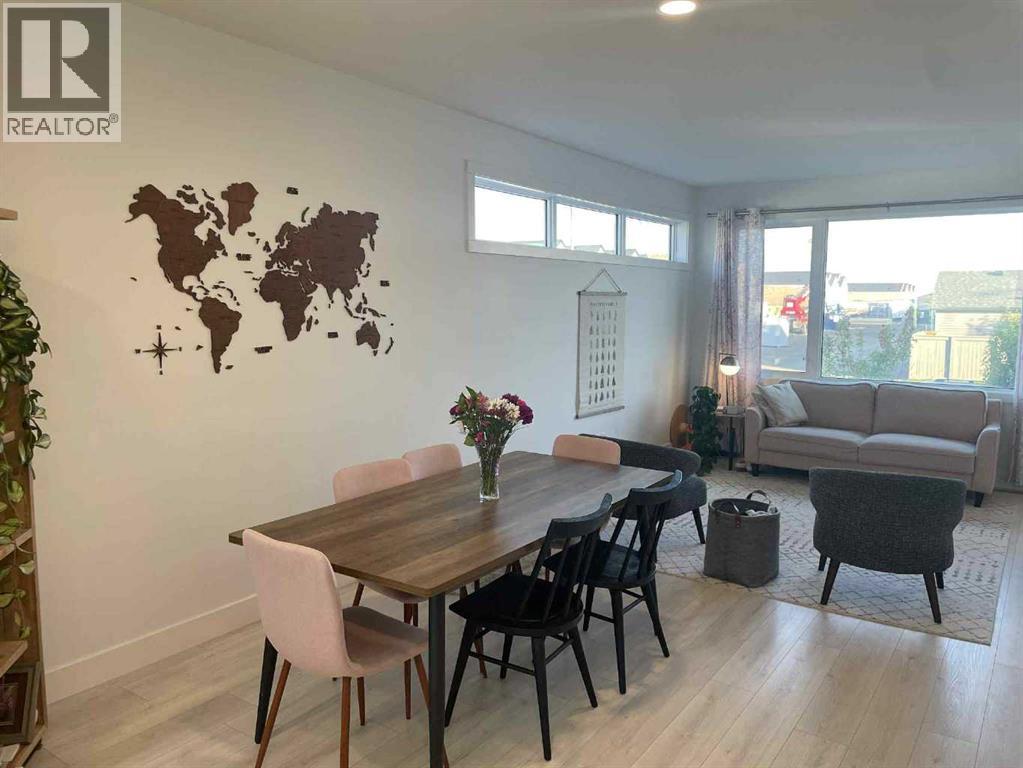 Photo 3 of 4615 Fairmont Gate S, Lethbridge AB