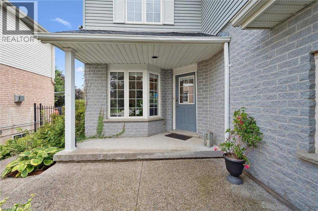 Photo 23 of 18 Pearwood Court, Kitchener ON
