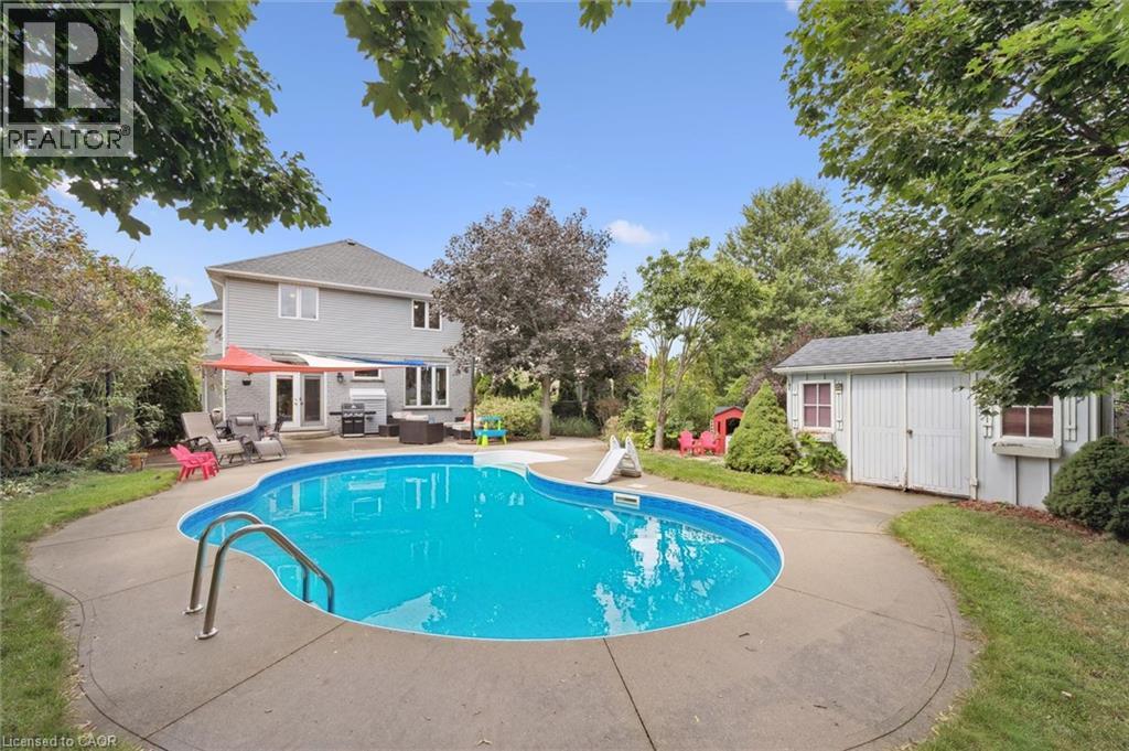Photo 11 of 18 Pearwood Court, Kitchener ON