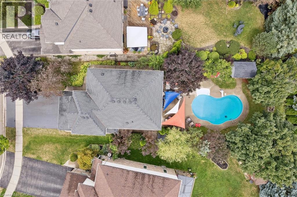 Photo 19 of 18 Pearwood Court, Kitchener ON