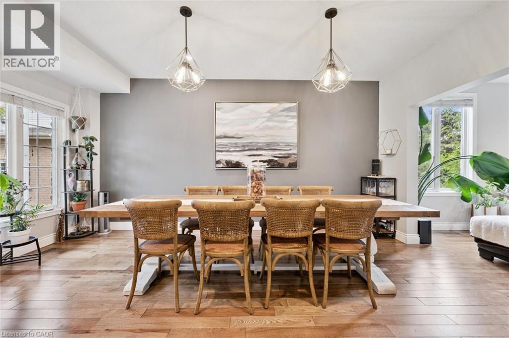 Photo 30 of 18 Pearwood Court, Kitchener ON