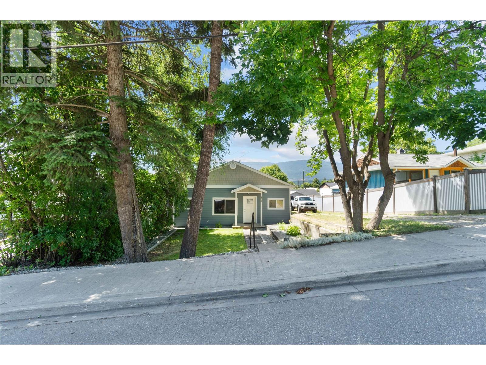 Photo 16 of 451 3 Street Se, Salmon Arm BC