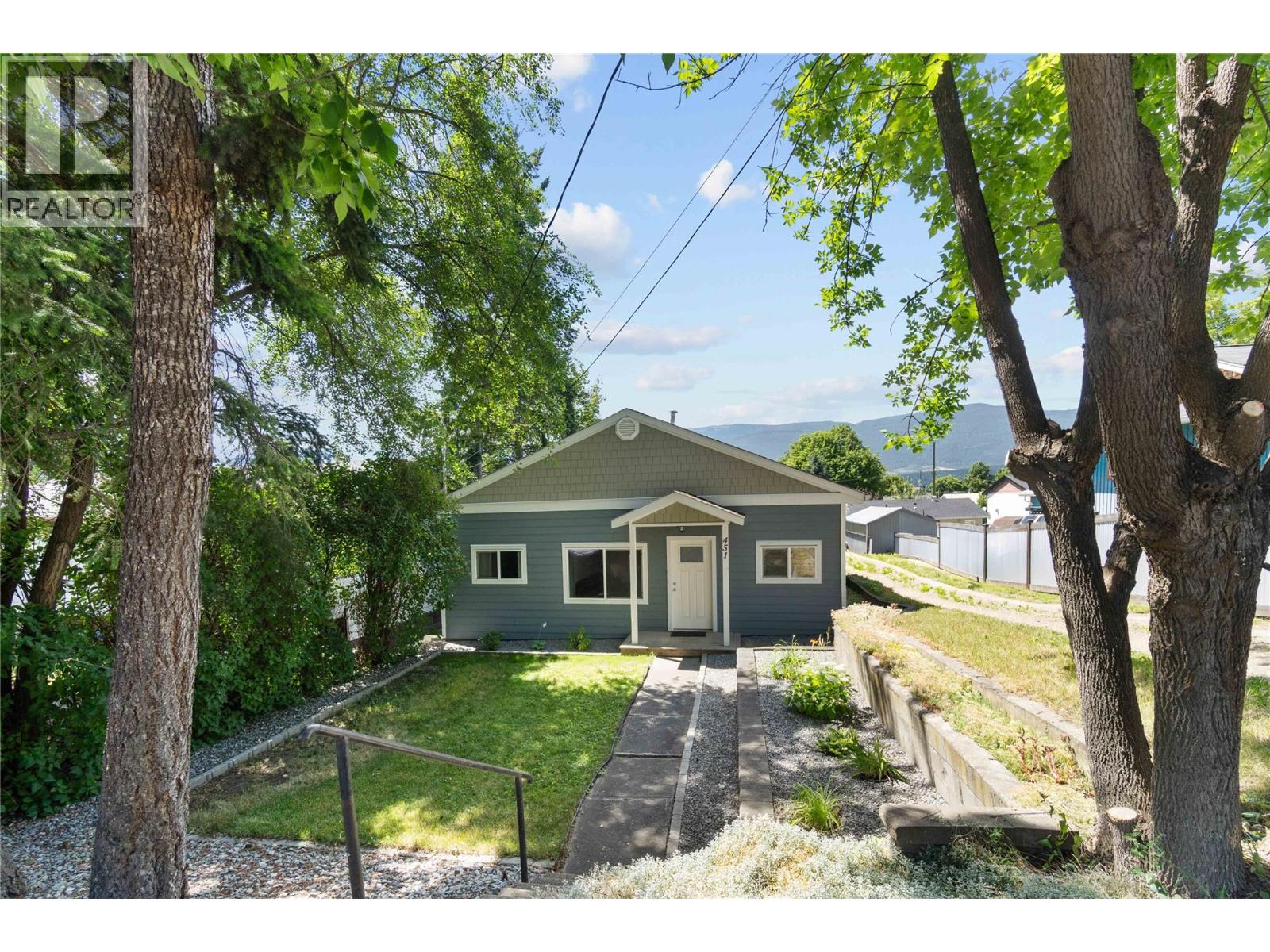 Photo 45 of 451 3 Street Se, Salmon Arm BC
