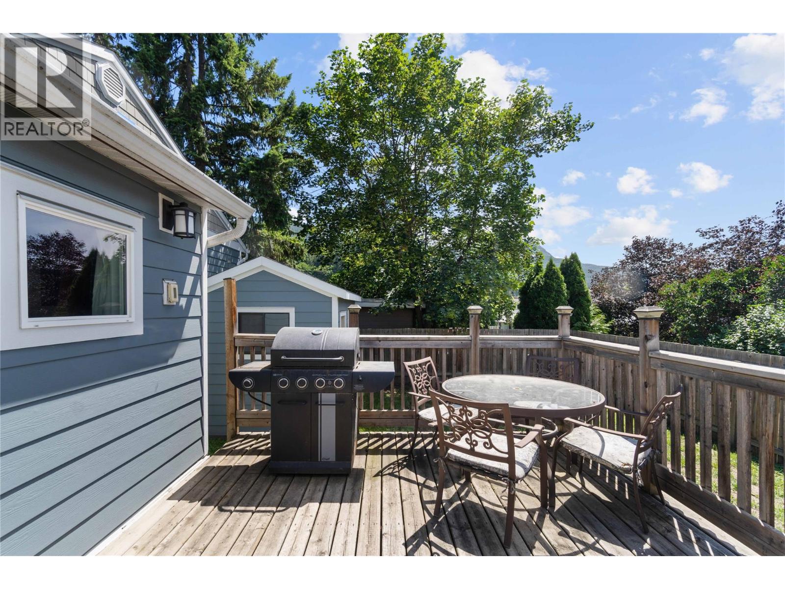 Photo 20 of 451 3 Street Se, Salmon Arm BC