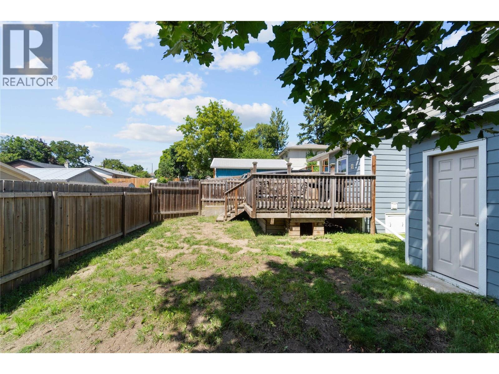 Photo 10 of 451 3 Street Se, Salmon Arm BC