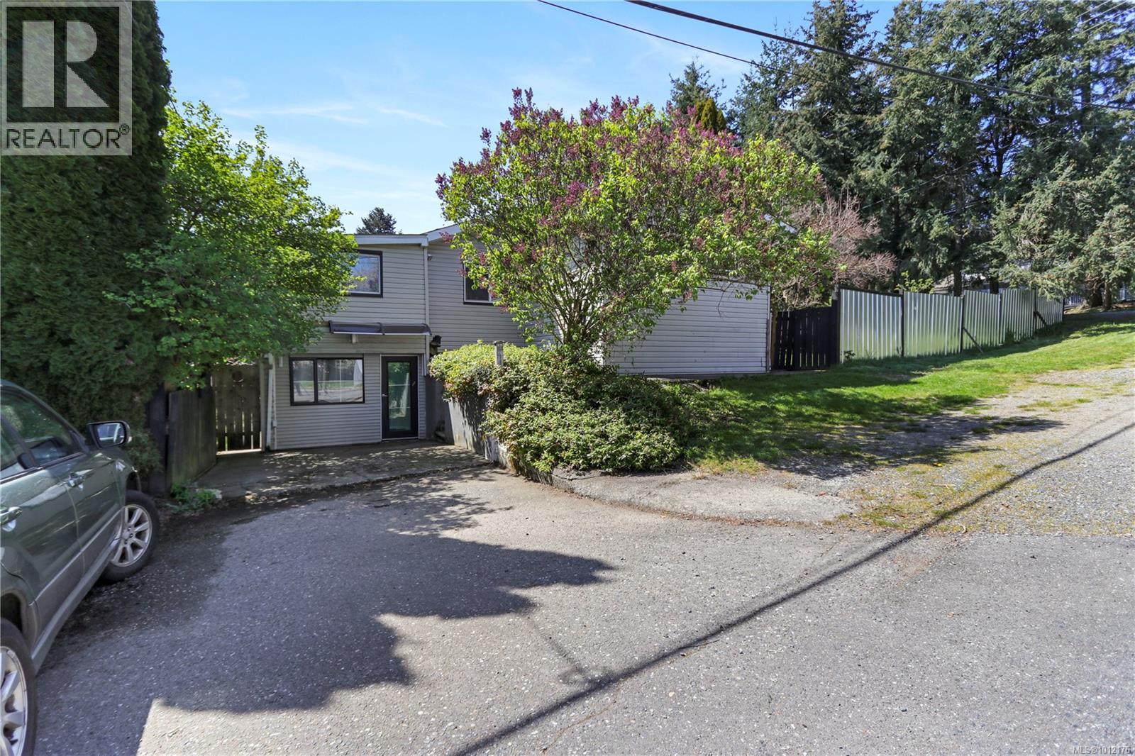 Photo 7 of 3480 Hammond Bay Rd, Nanaimo BC