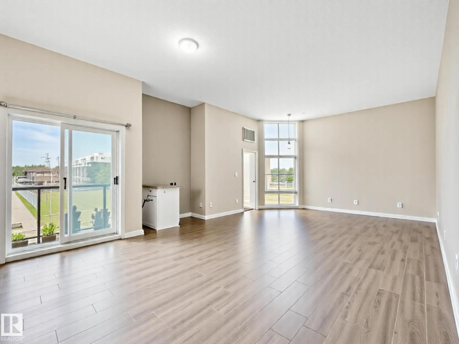 Photo 1 of 301 10905 109 St Nw, Edmonton AB
