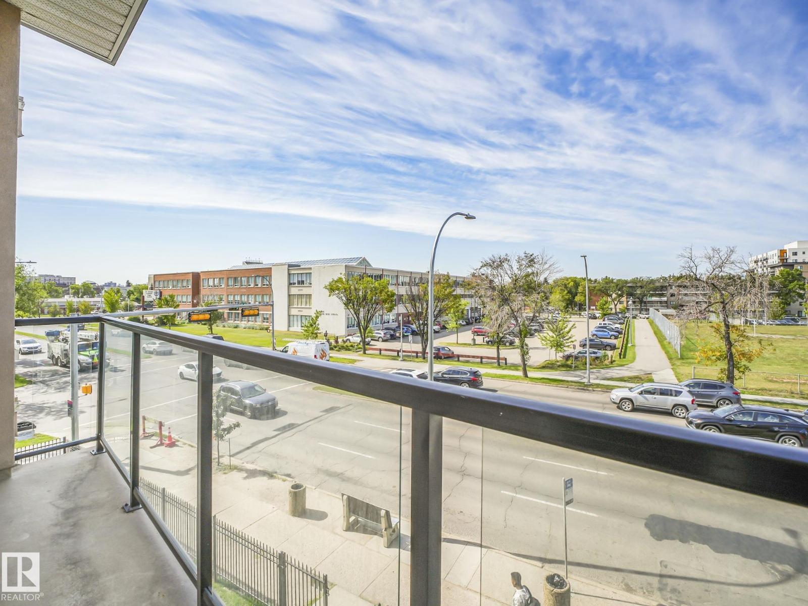 Photo 3 of 301 10905 109 St Nw, Edmonton AB