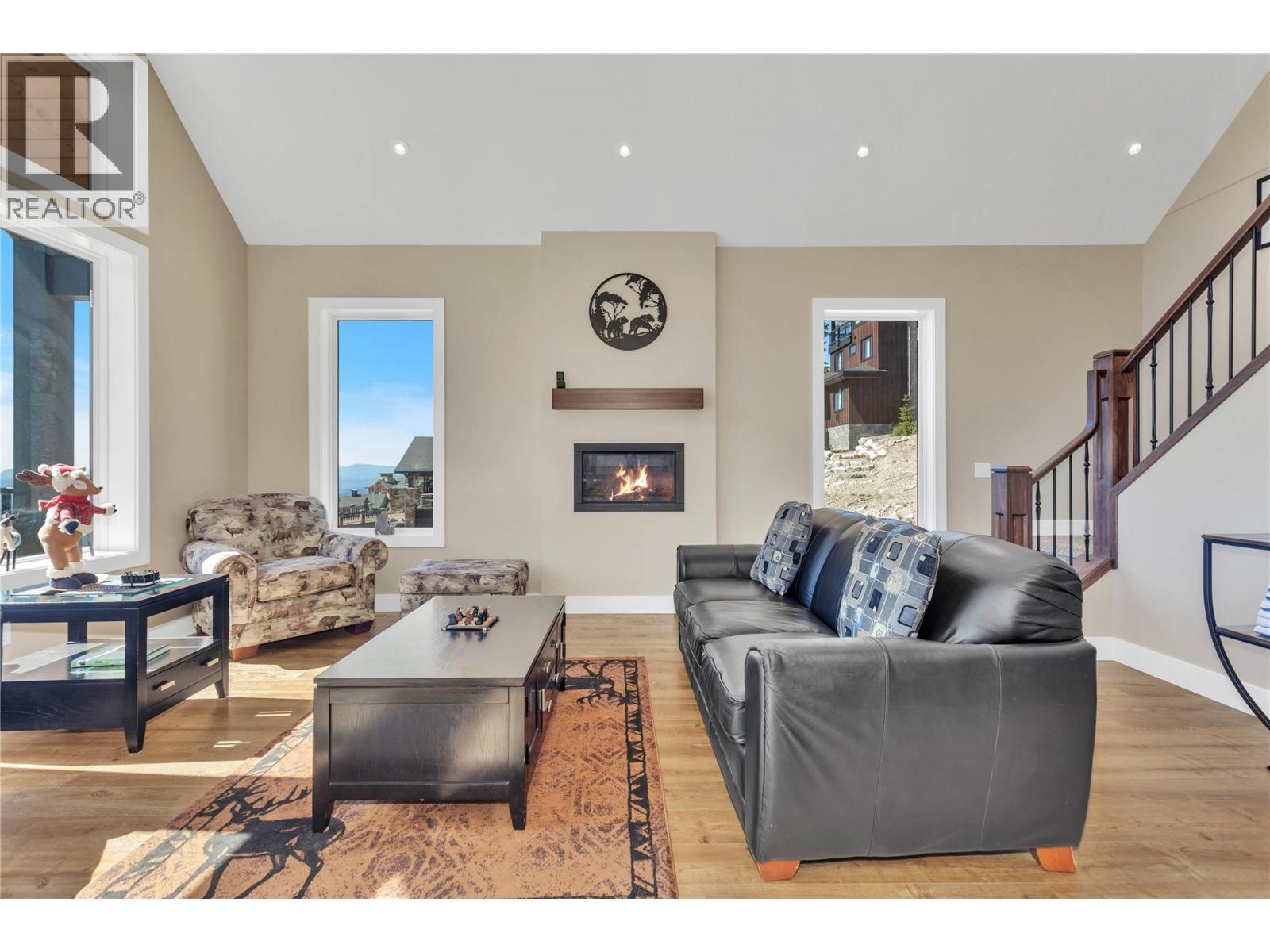 345 Feathertop Way, Big White