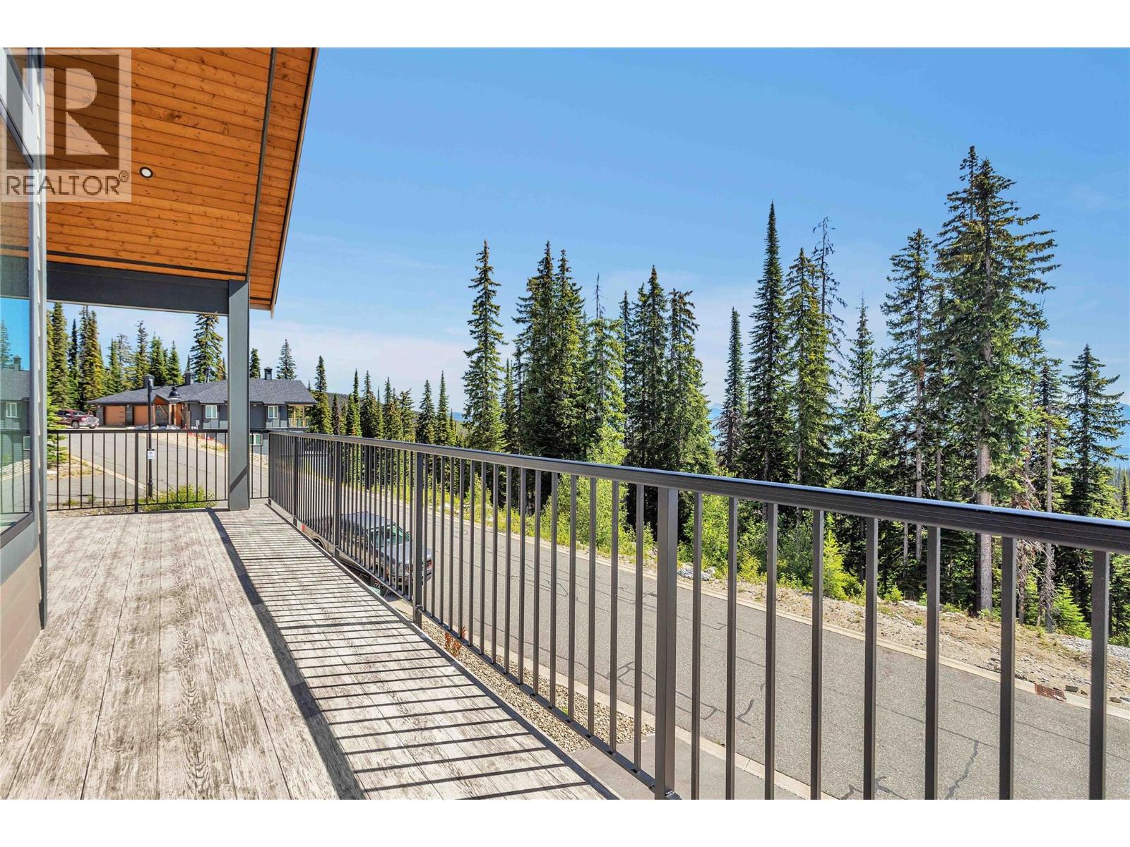345 Feathertop Way, Big White