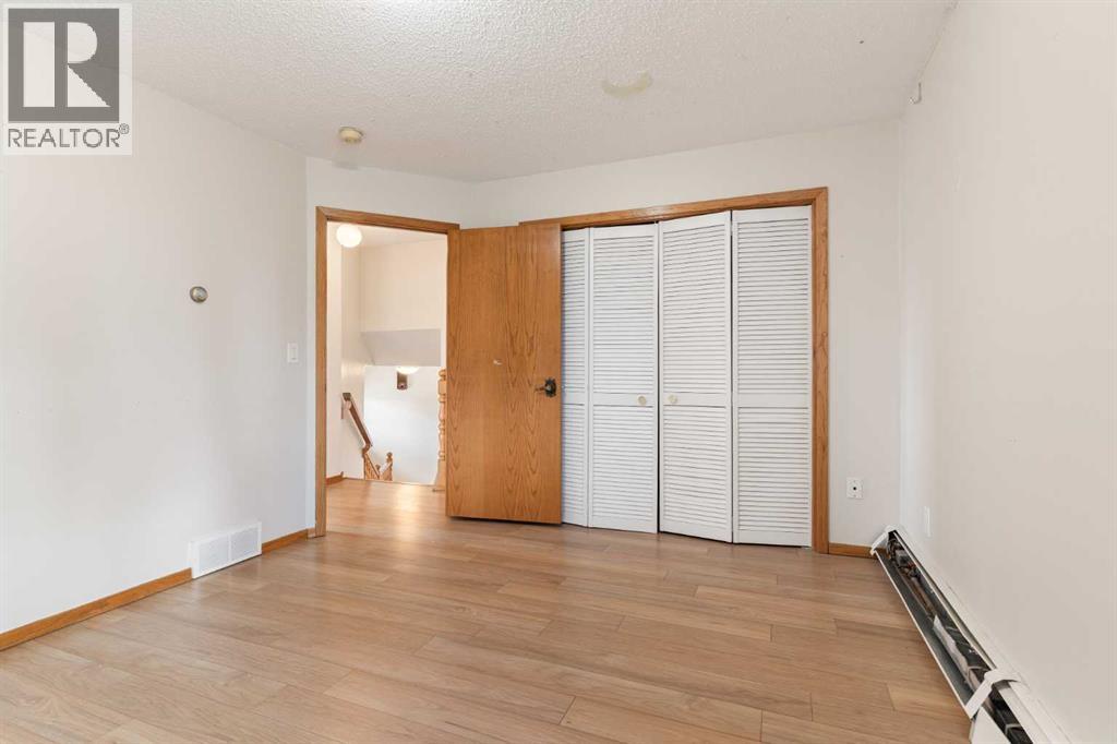 Photo 46 of 1008 Shawnee Drive Sw, Calgary AB