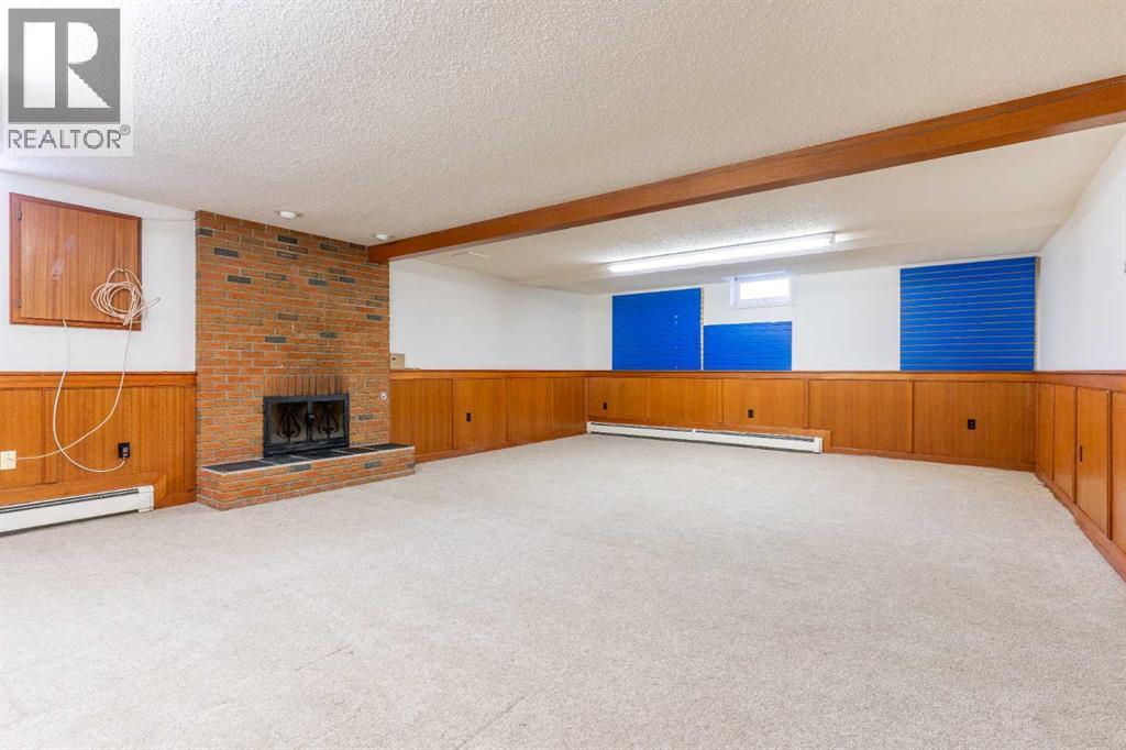 Photo 9 of 1008 Shawnee Drive Sw, Calgary AB