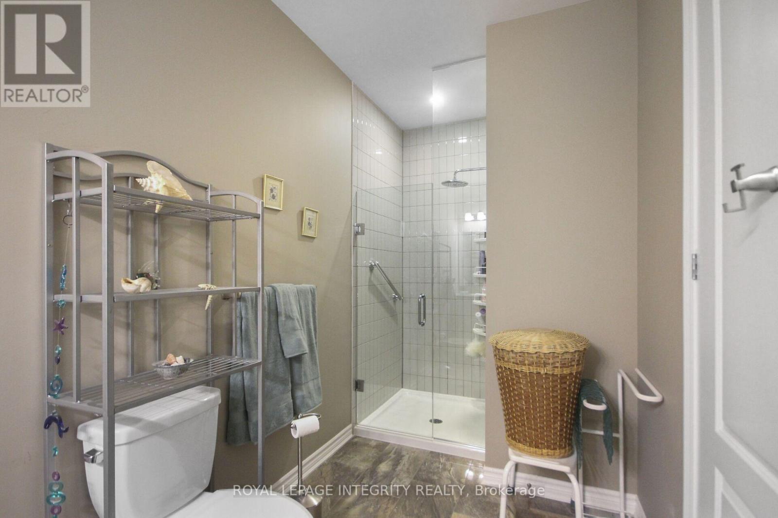Photo 30 of 318 Everglade Way E, Ottawa ON
