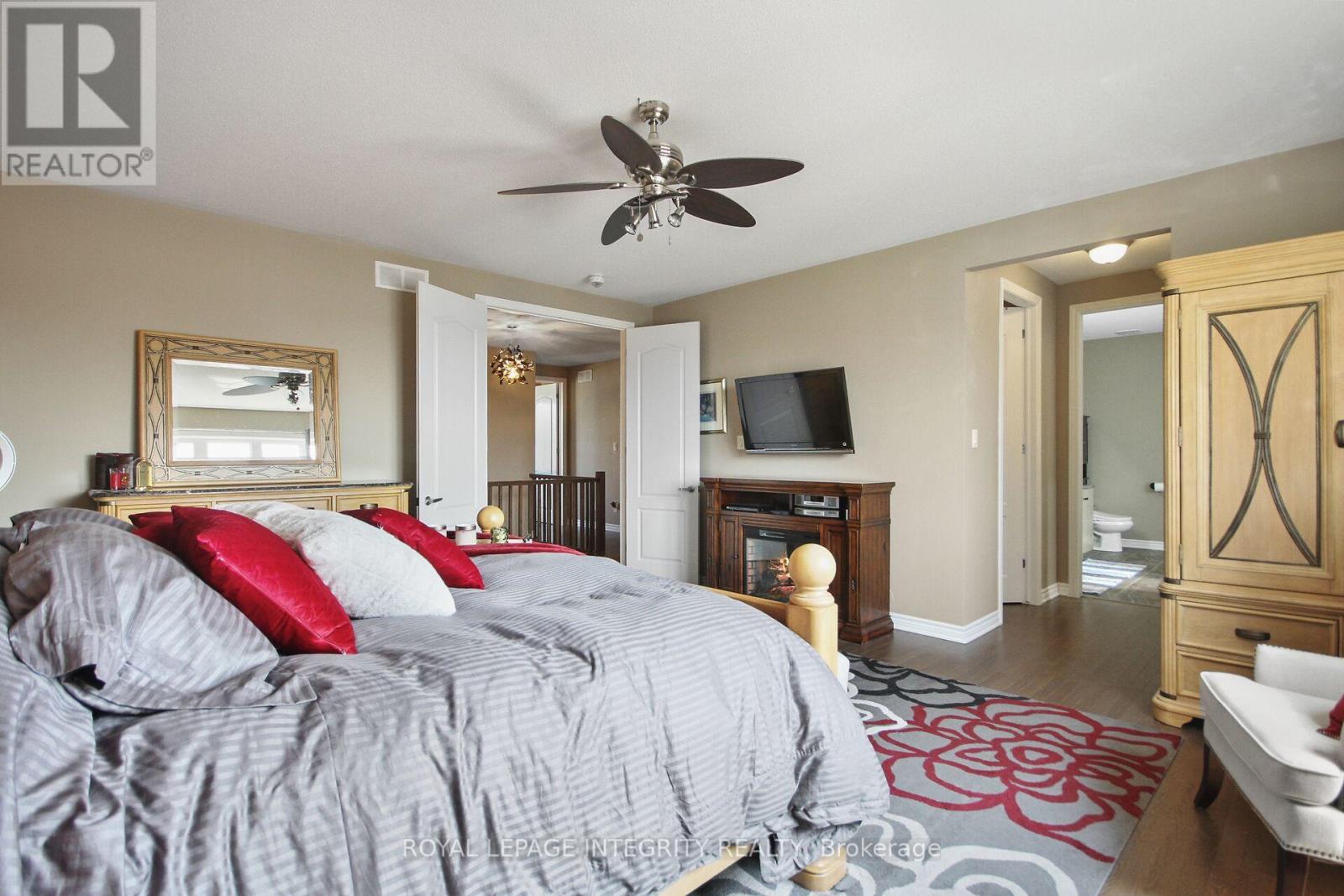 Photo 35 of 318 Everglade Way E, Ottawa ON