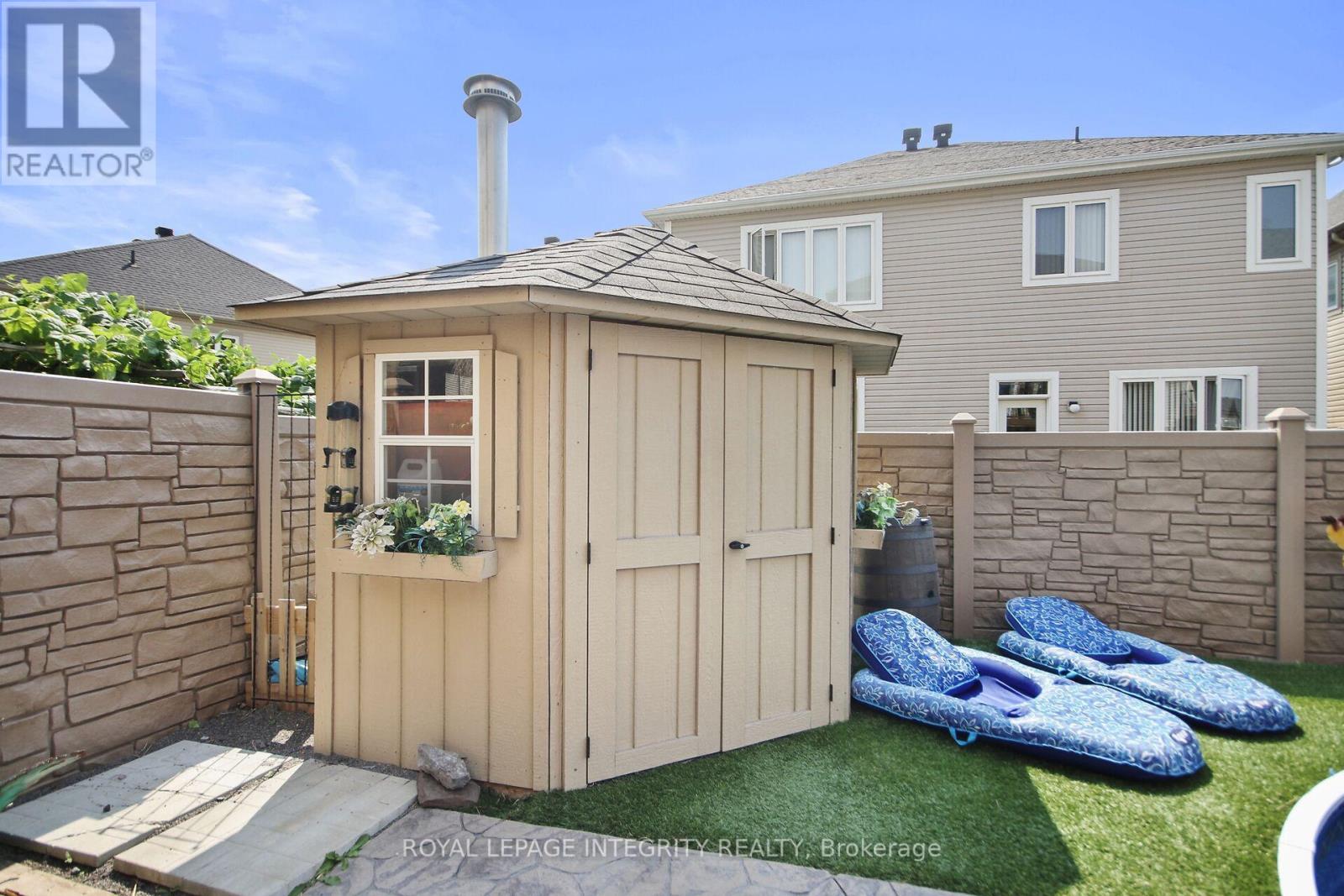Photo 42 of 318 Everglade Way E, Ottawa ON