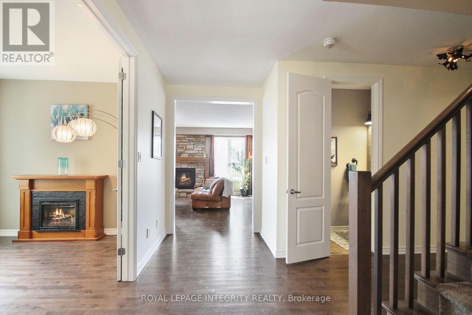Photo 6 of 318 Everglade Way E, Ottawa ON