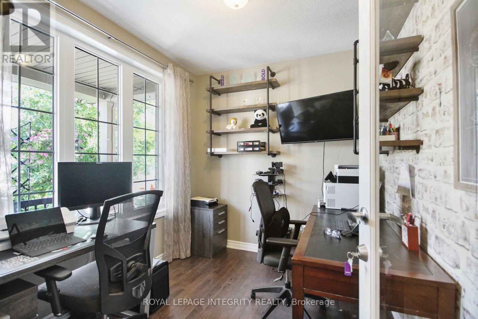 Photo 7 of 318 Everglade Way E, Ottawa ON
