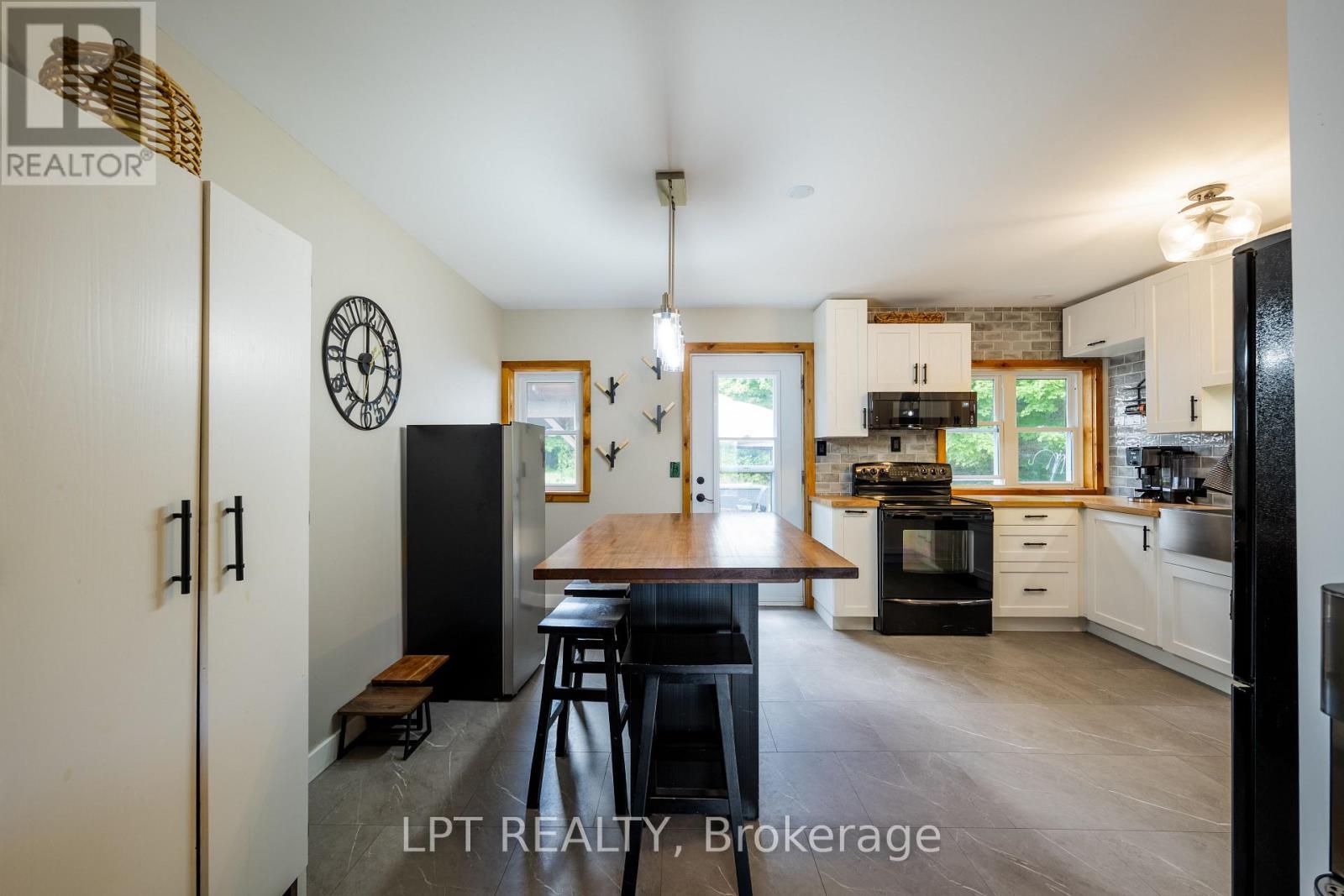 Photo 31 of 2291 Sands Road, Frontenac ON