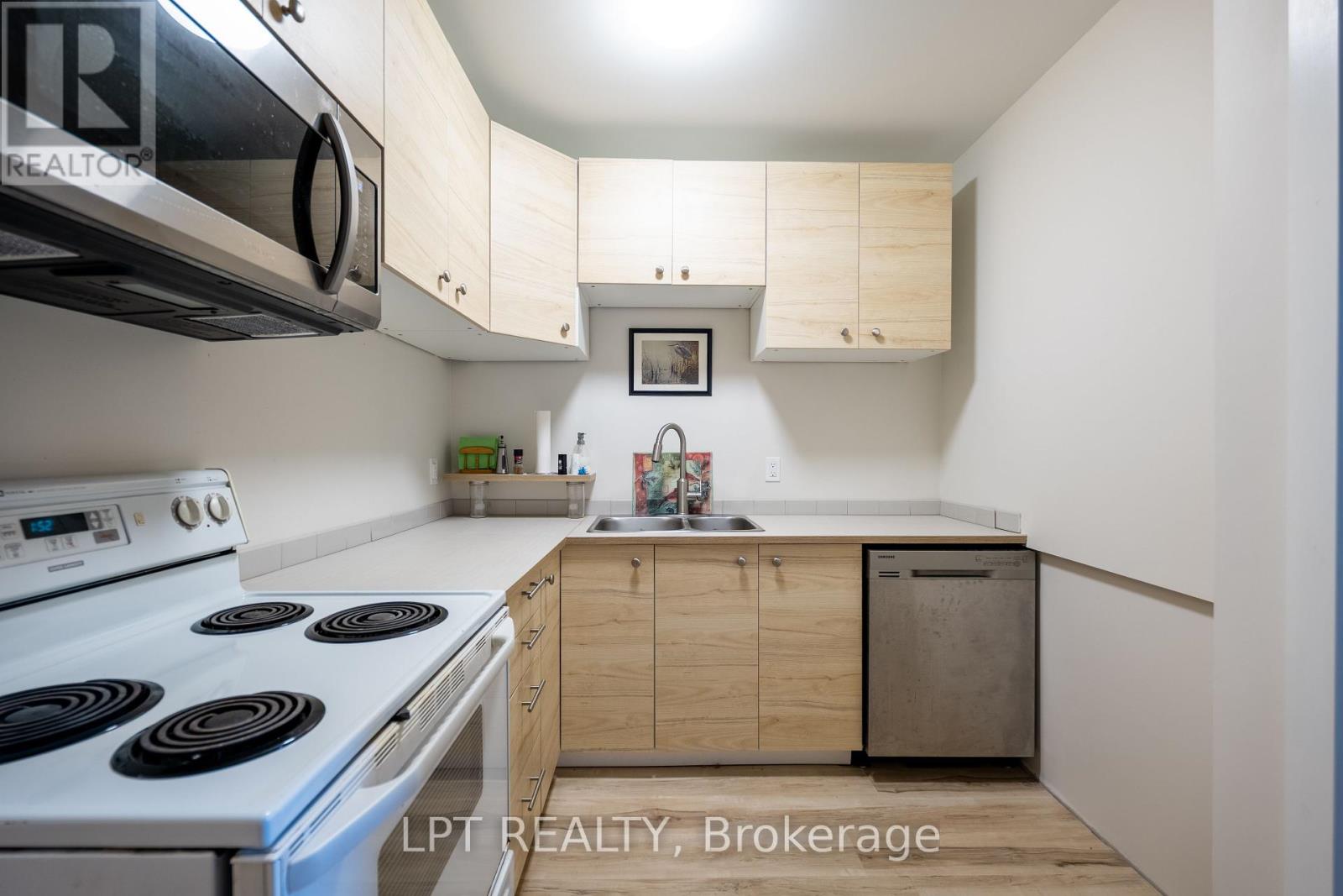 Photo 9 of 2291 Sands Road, Frontenac ON