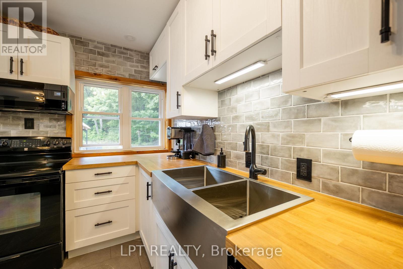Photo 18 of 2291 Sands Road, Frontenac ON