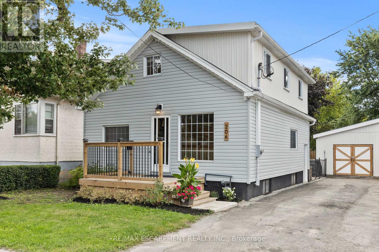 Photo 22 of 206 Niagara Falls Road, Thorold ON