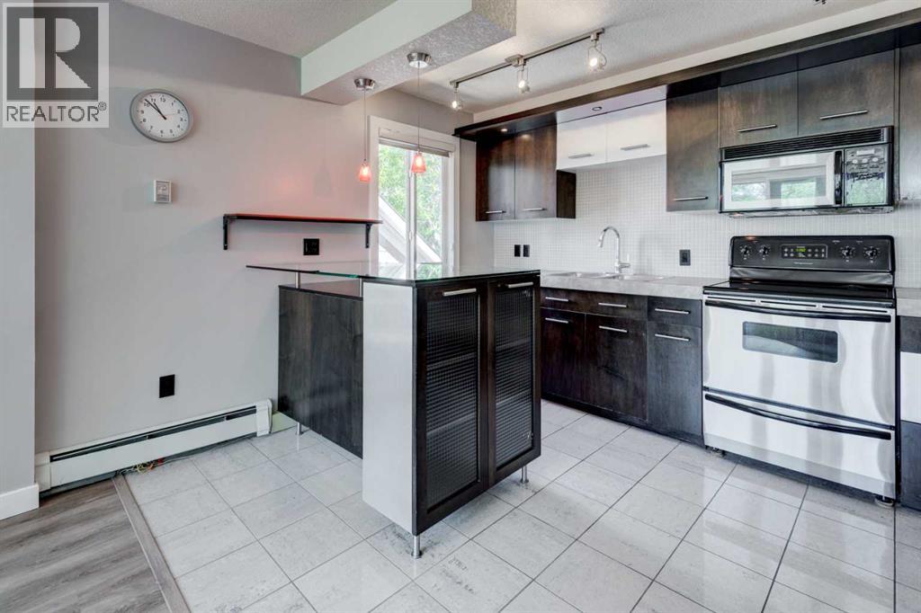 Photo 2 of 413 324 22 Avenue Sw, Calgary AB