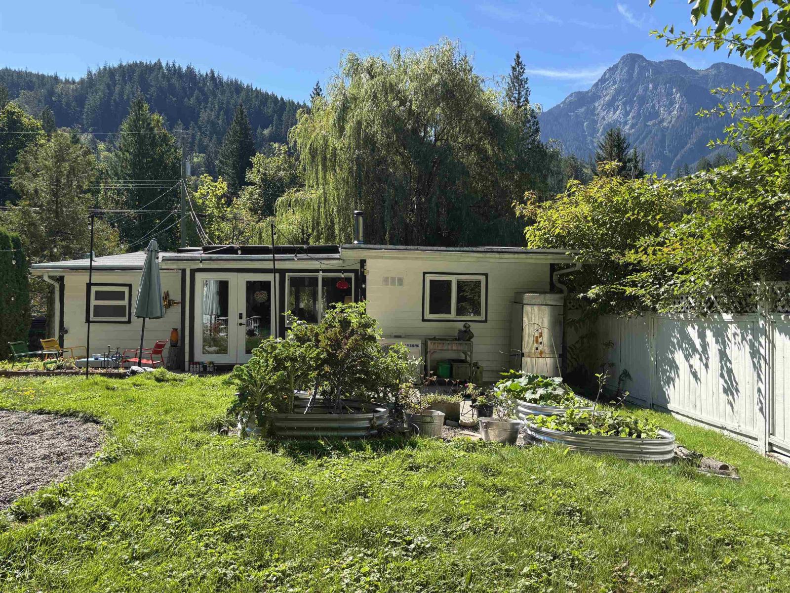 66529 STEPHENS ROAD, Kawkawa Lake, Hope