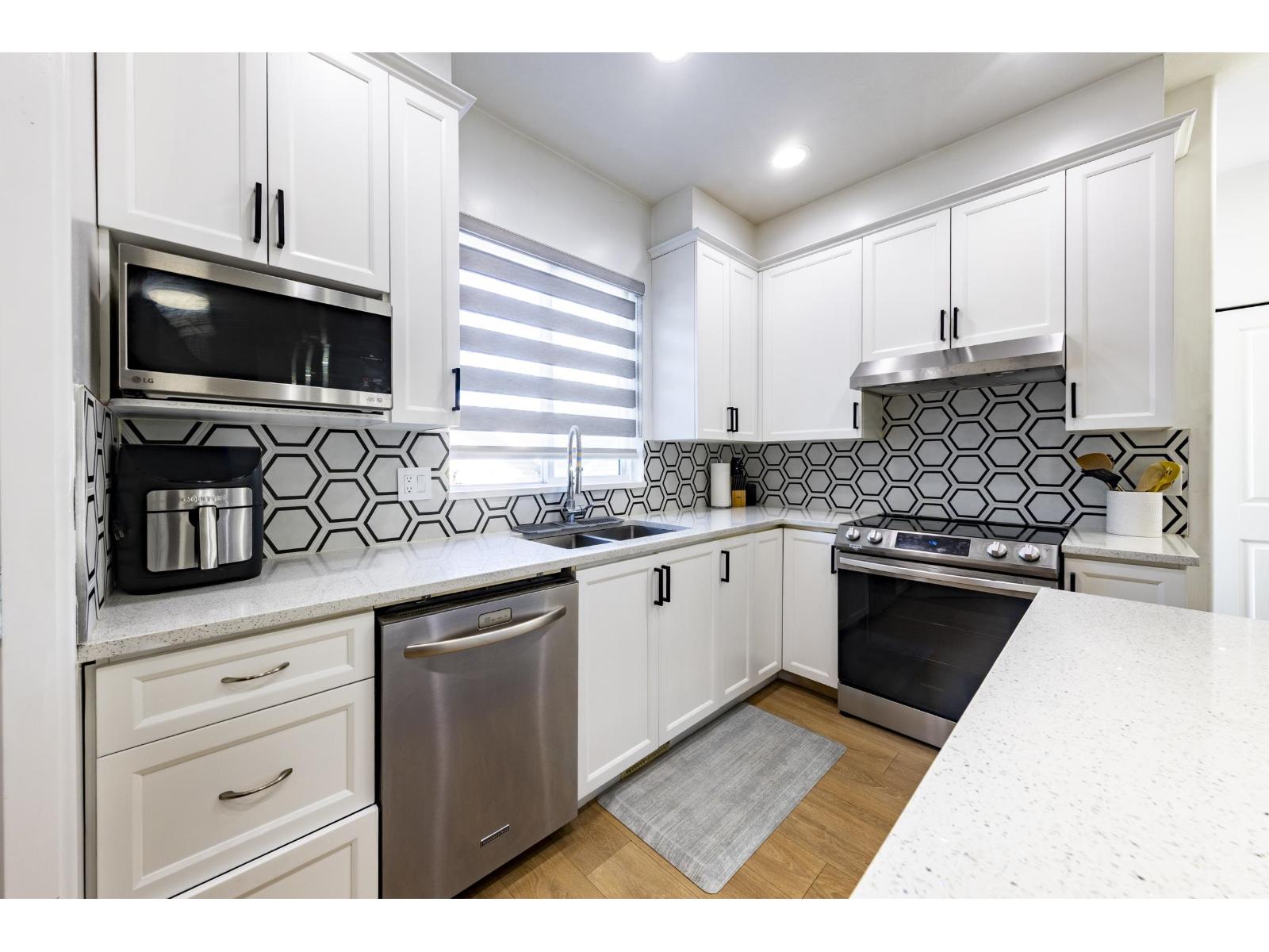 Photo 14 of 5890 148 Street, Surrey BC