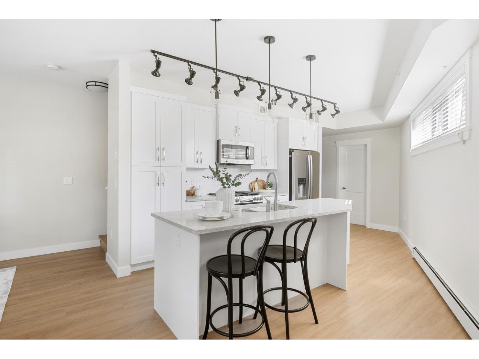 Photo 5 of A 416 8233 208 B Street, Langley BC